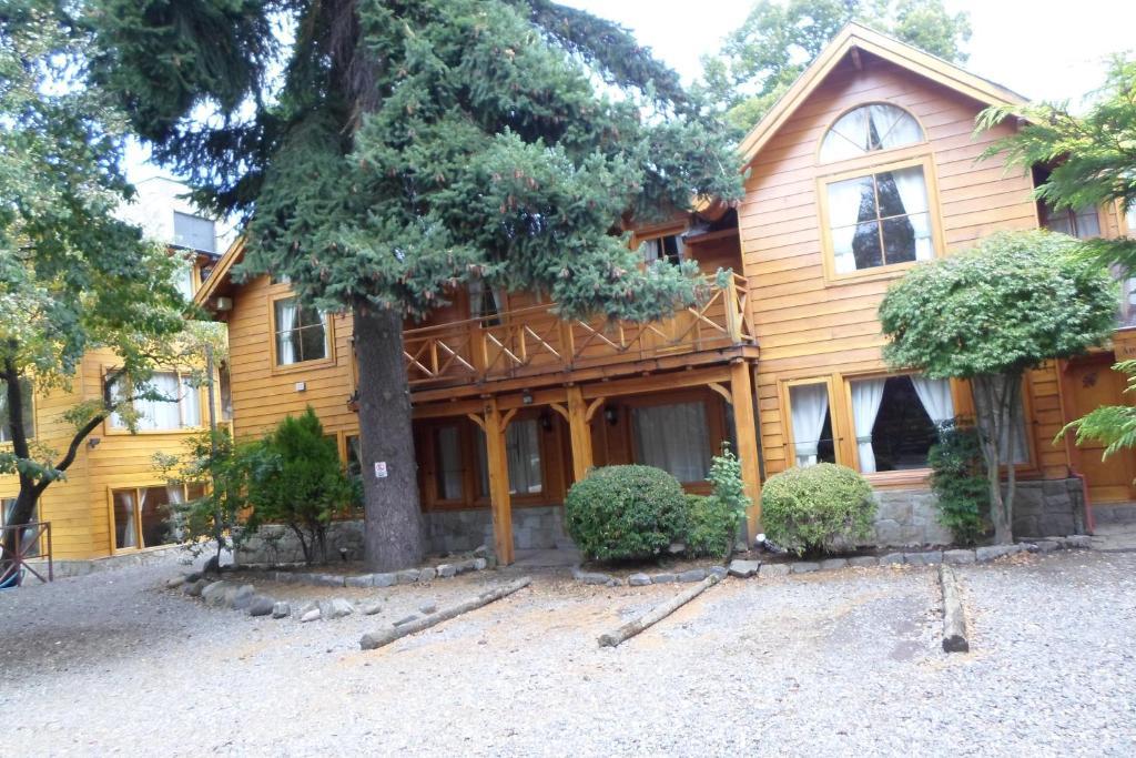Apart Hotel Robles Del Sur San Martín de los Andes Esterno foto