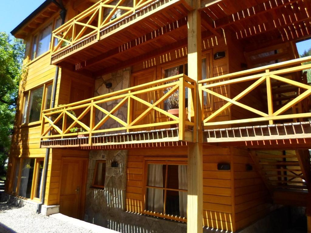 Apart Hotel Robles Del Sur San Martín de los Andes Esterno foto